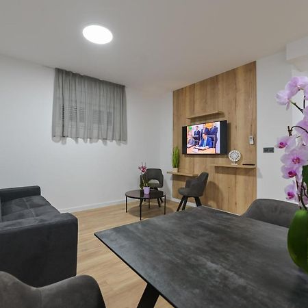 The Eagle Apartment Новаля Екстериор снимка