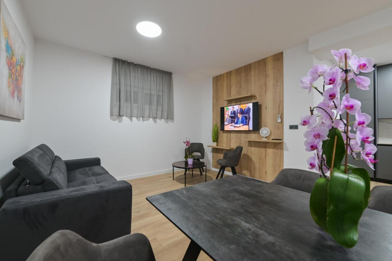 The Eagle Apartment Новаля Екстериор снимка